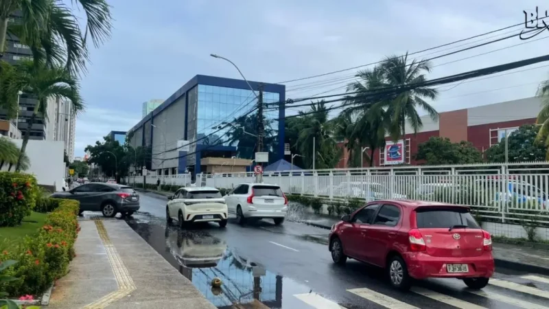 Corpo com marcas de tiros é encontrado próximo ao Salvador Shopping, no Caminho das Árvores