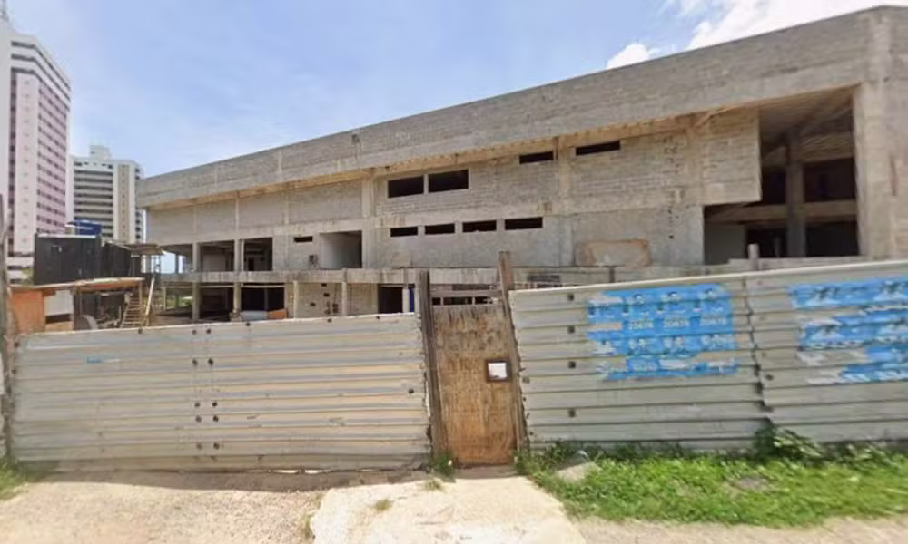 Escola para crianças com autismo segue com obras paradas em Salvador quase três anos após prazo de entrega