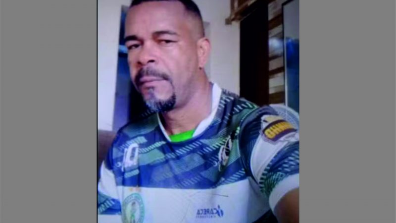 Agente de limpeza morre após caminhão desgovernado bater em veículo de coleta de entulho em Salvador