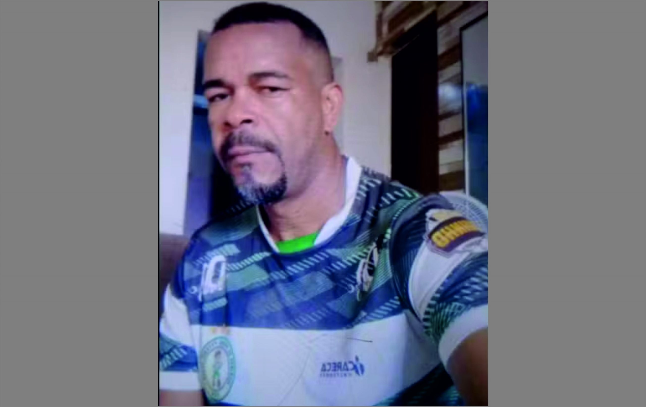 Agente de limpeza morre após caminhão desgovernado bater em veículo de coleta de entulho em Salvador