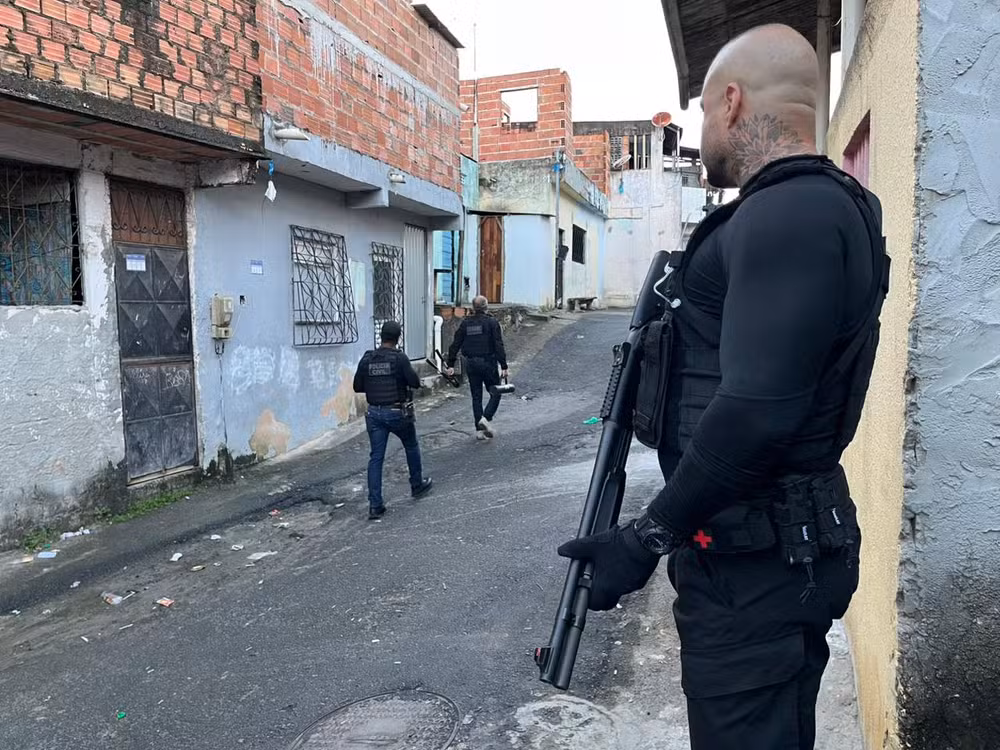 Três homens são presos durante operação de combate ao tráfico de drogas e venda ilegal de armas na Bahia