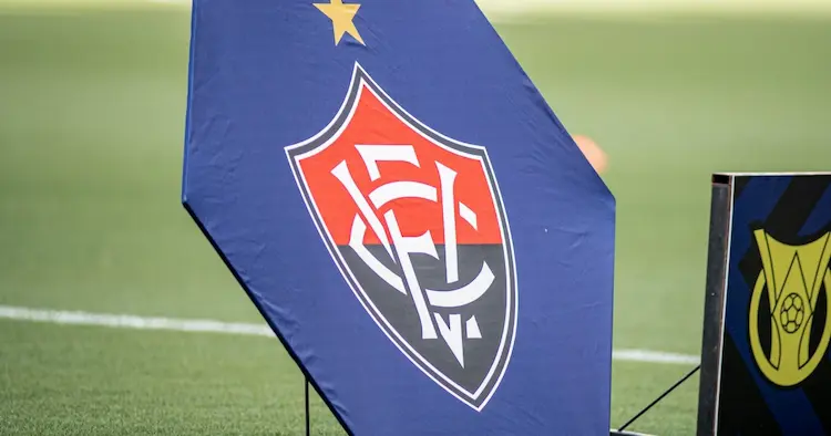 Adidas no Vitória? Clube prioriza marca própria após possível saída da Volt; entenda