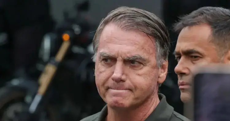 Defesa diz ao STF que Bolsonaro não sabia que carta seria divulgada por Flávio