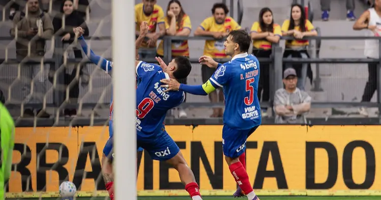 Bahia derruba o Bragantino fora, chega a dez jogos invicto e assume o 4º lugar do Brasileirão